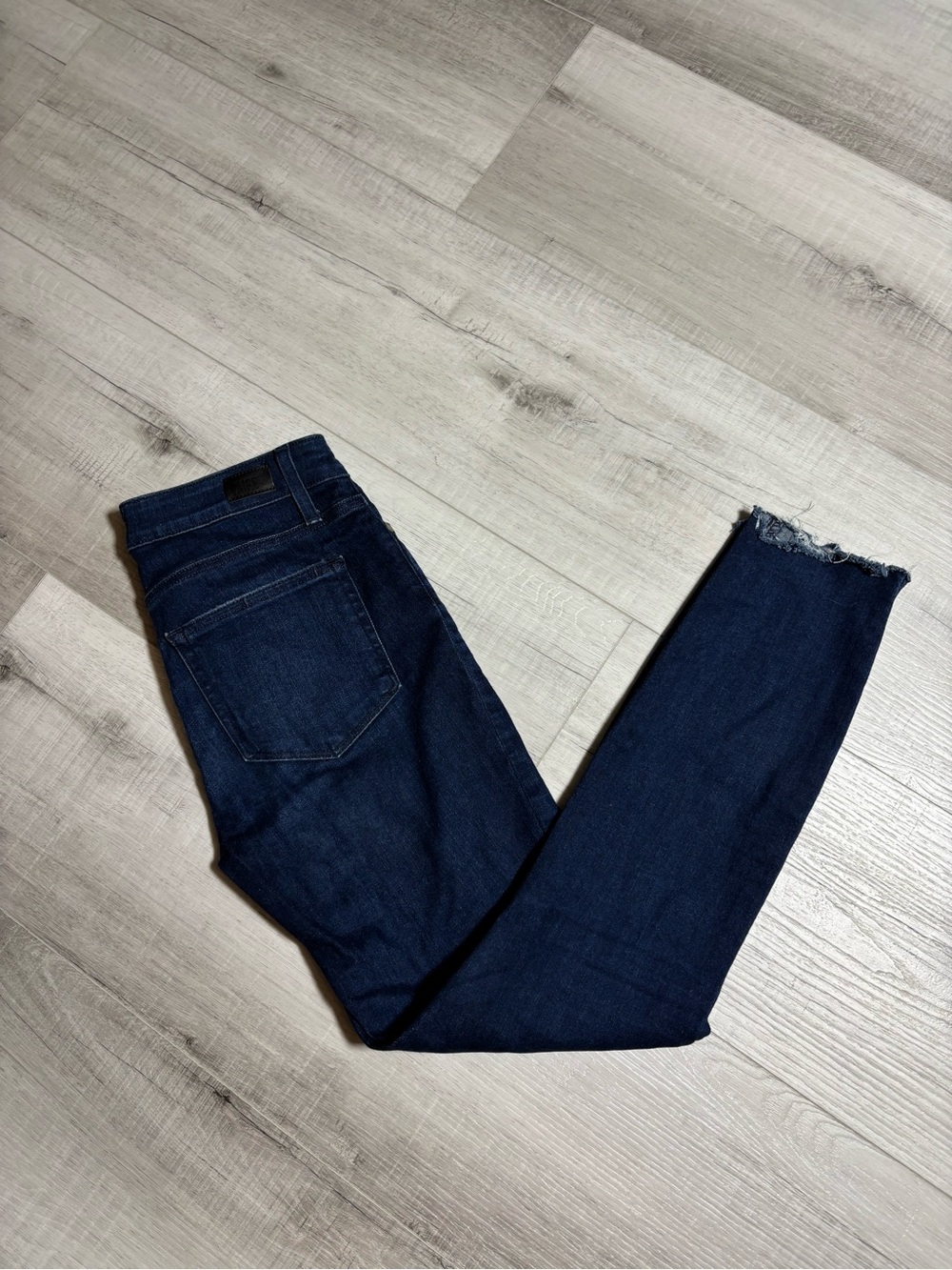 PAIGE Hoxton Ankle Raw Hem Dark Wash Jeans Size 26